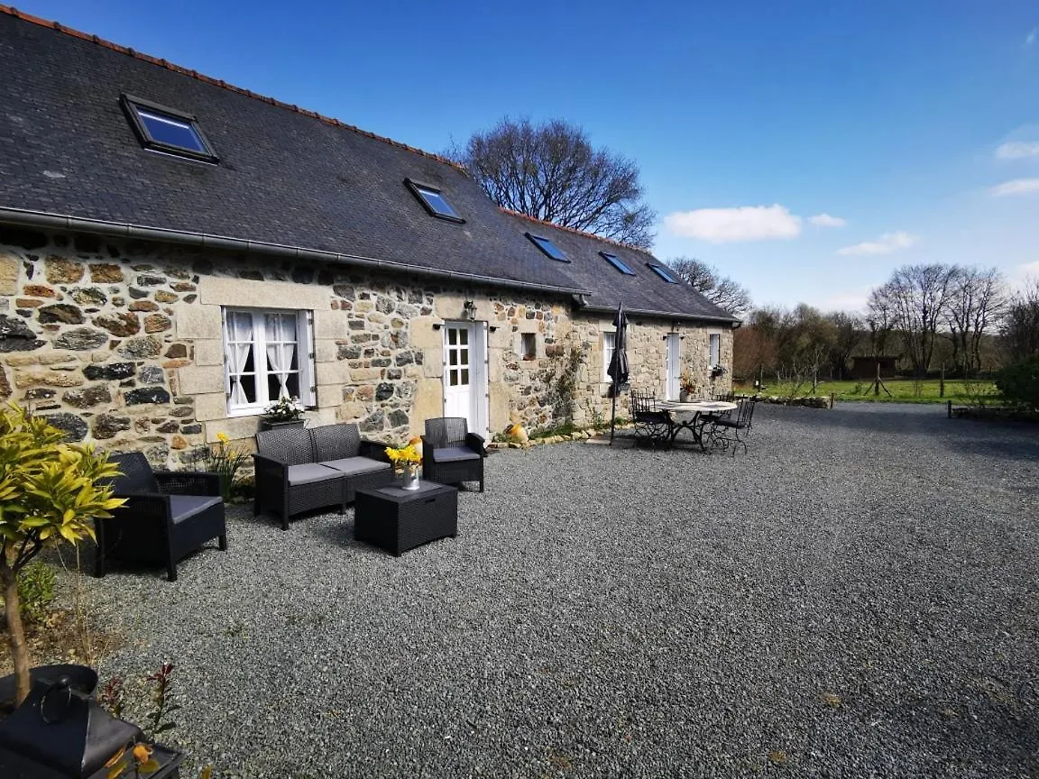 Vakantiehuis La Fermette De La Vallee La Chapelle-Neuve  Frankrijk